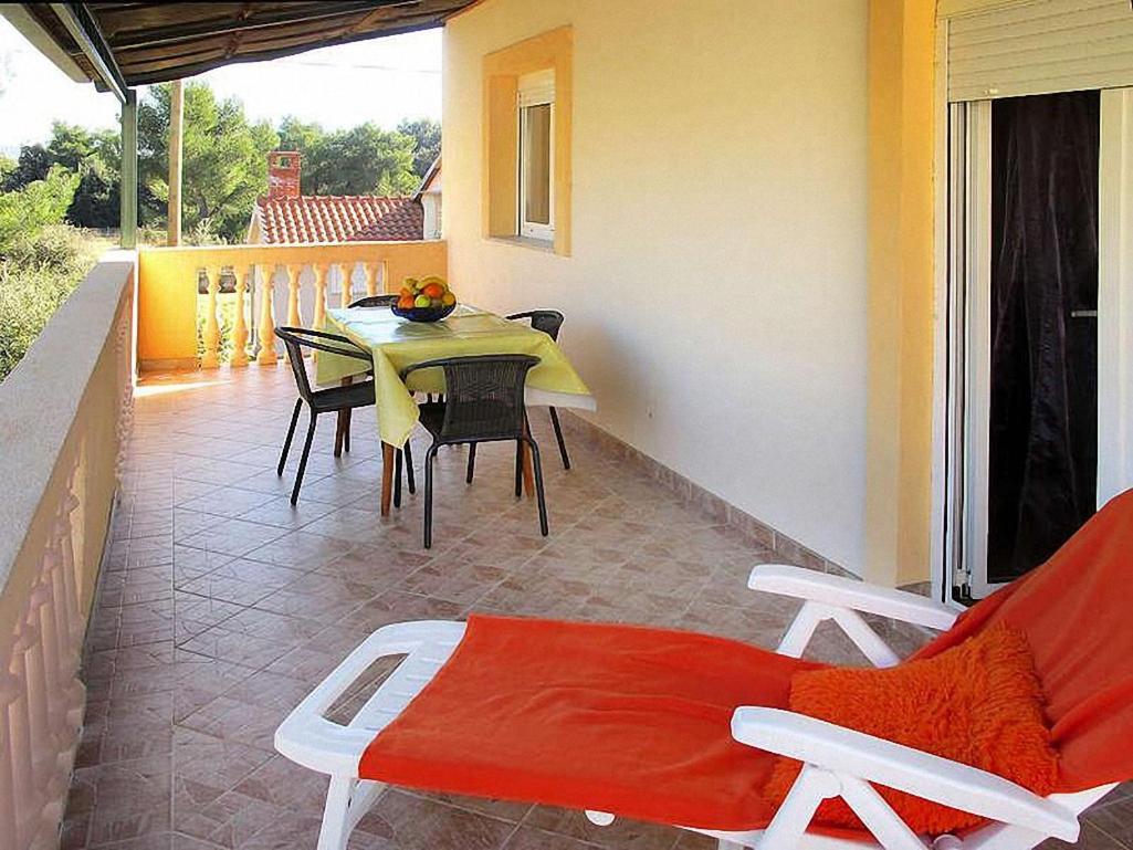 Nives Apartmani Pakostane Exterior photo